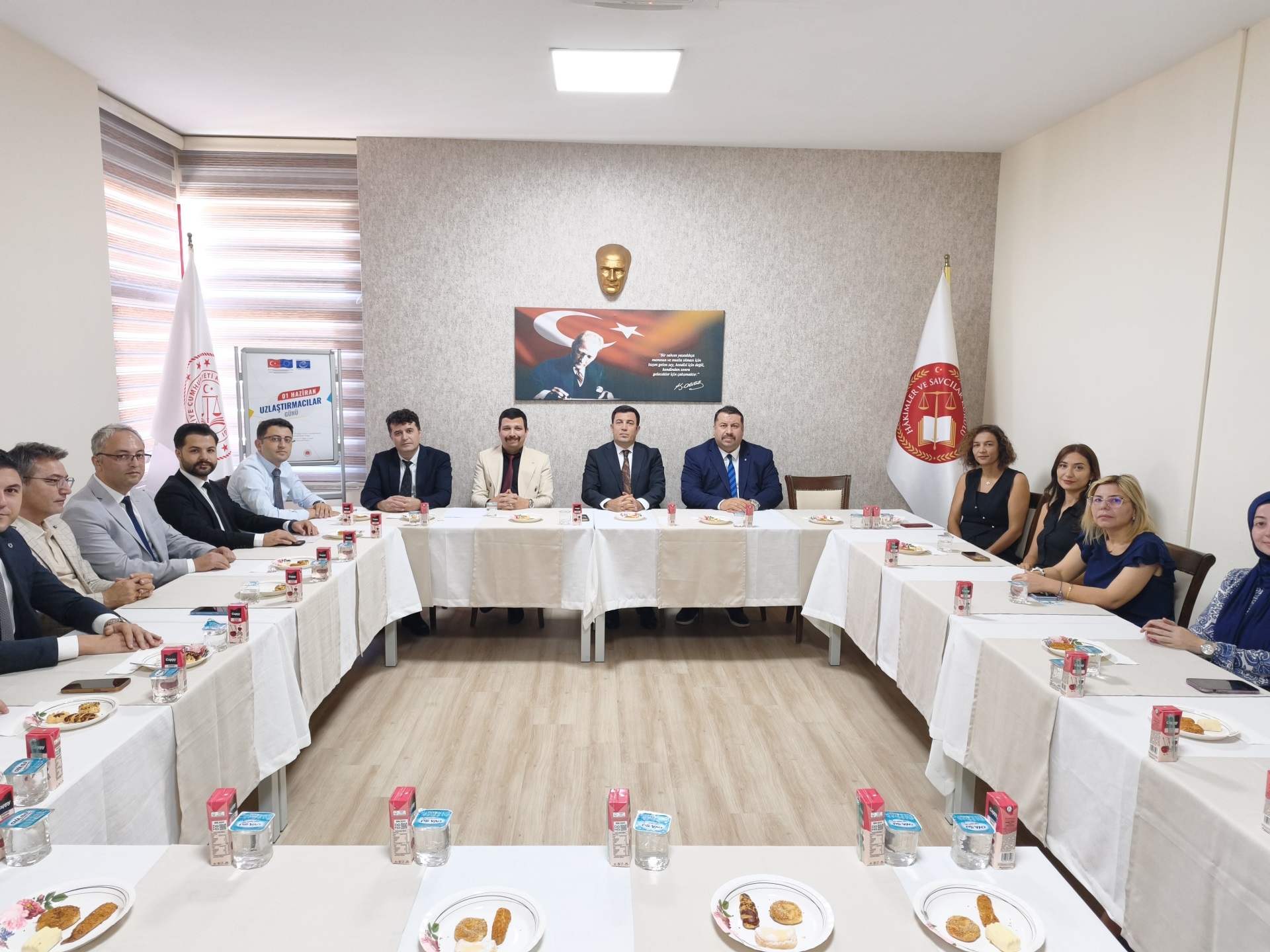 Manavgat Cumhuriyet Başsavcılığında 01 Haziran Uzlaştırmacılar Günü Kutlama Programı Düzenlendi
