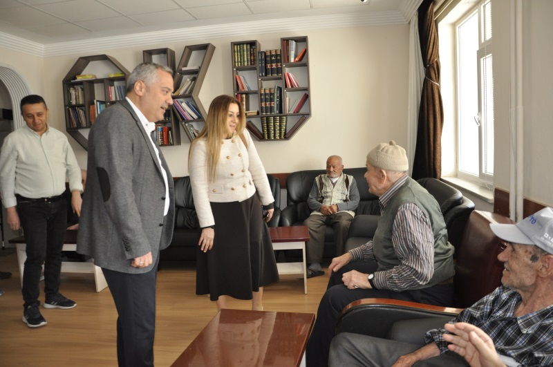 1 Ekim Yaşlılar Günü vesilesi ile huzurevindi kıymetli büyüklerimiz ile bir araya geldik