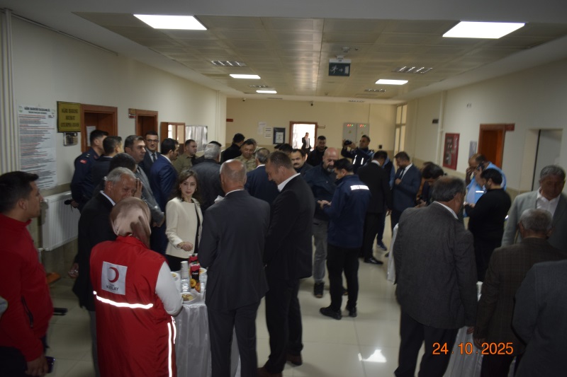 Cezaevlerinden Sorumlu Cumhuriyet Savcımız Sn. Emin Burak SÜREZLİ'nin tensipleriyle Ceza İnfaz Kurumları Kütüphaneleri İçin Kitap Bağış Kampanyası Düzenlendi.