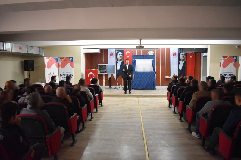 “Bir Sahne Bin Gelenek: Ceza İnfaz Kurumumuzda Tiyatro Rüzgarı”
