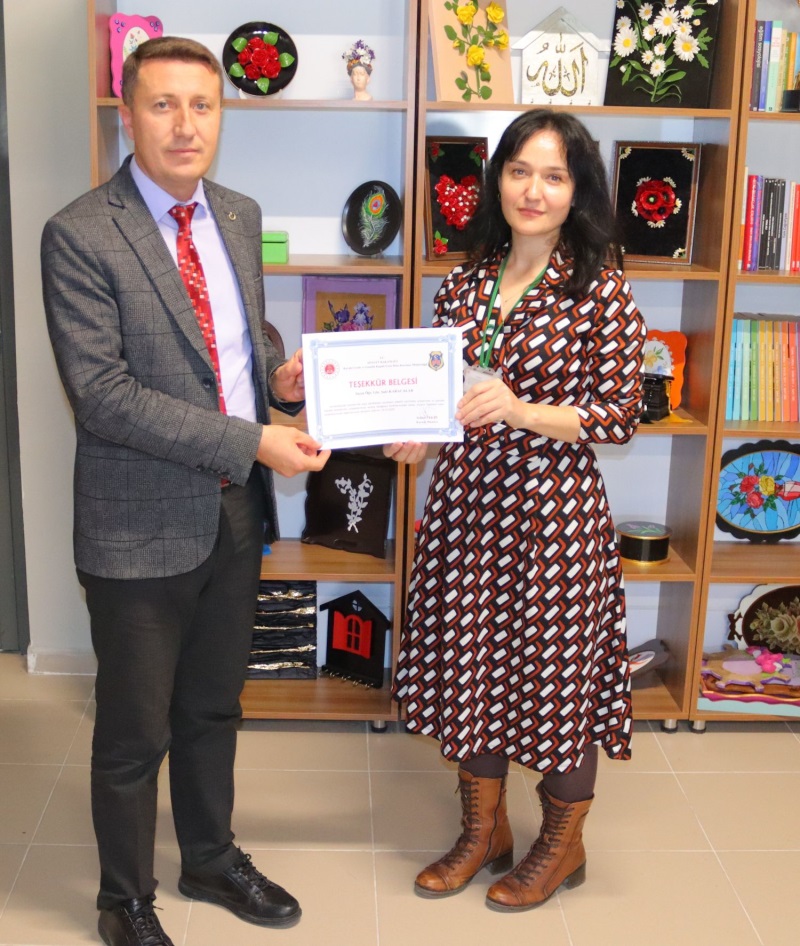 ÇİNİ-SERAMİK ATÖLYE ÇALIŞMASI YAPILDI