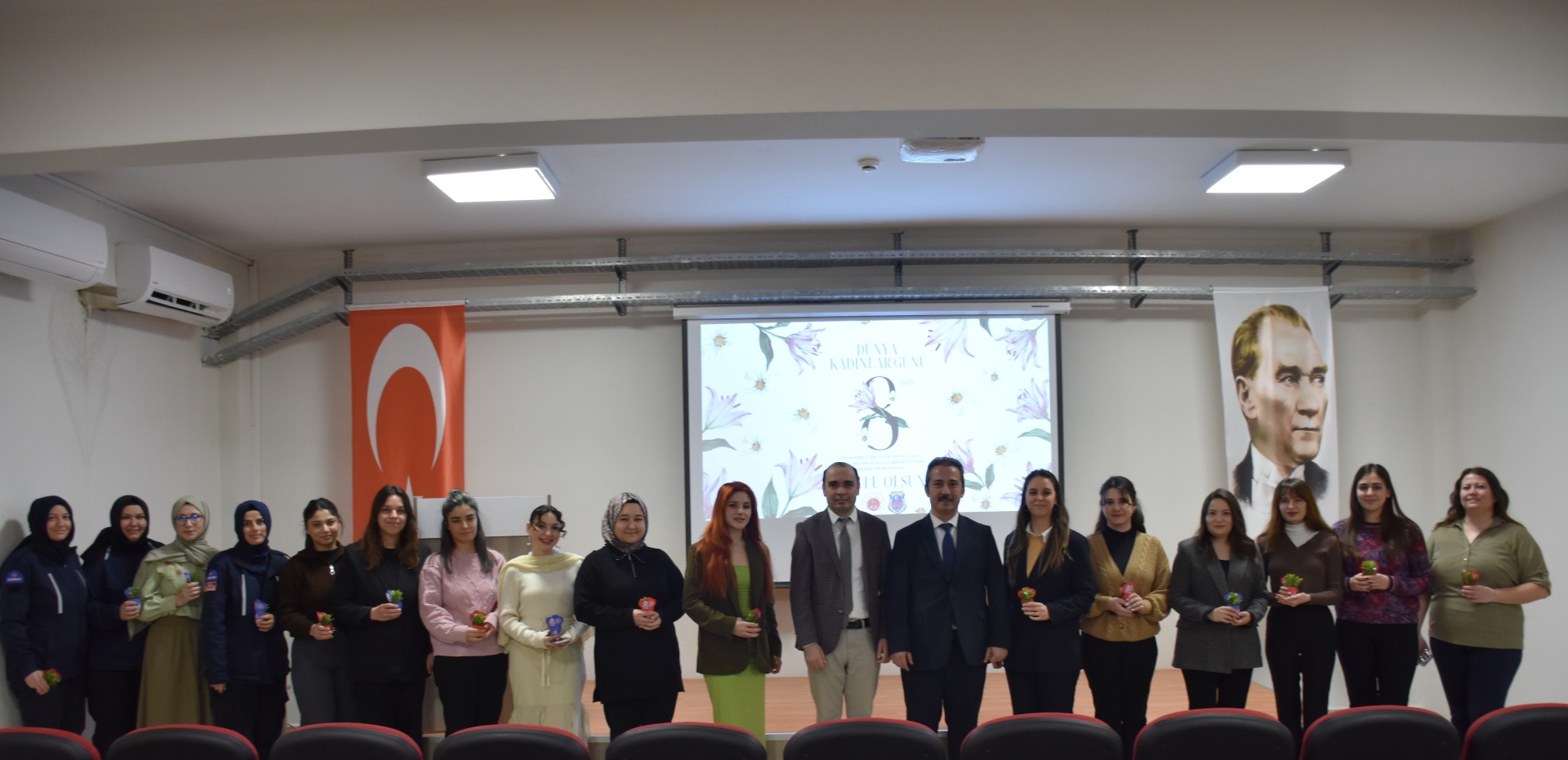 KURUMUMUZDA 8 MART DÜNYA KADINLAR GÜNÜ KUTLANDI