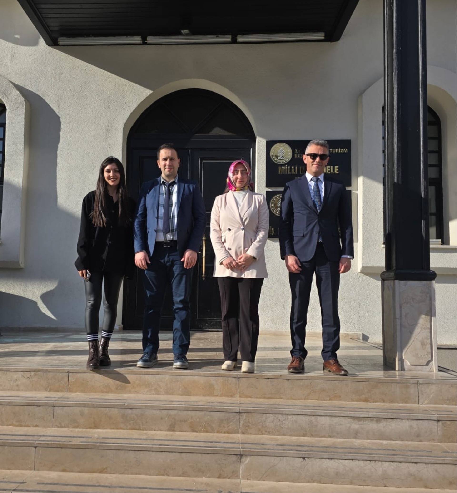 AMASYA KÜTÜPHANESİNE ANLAMLI ZİYARET GERÇEKLEŞTİRİLDİ