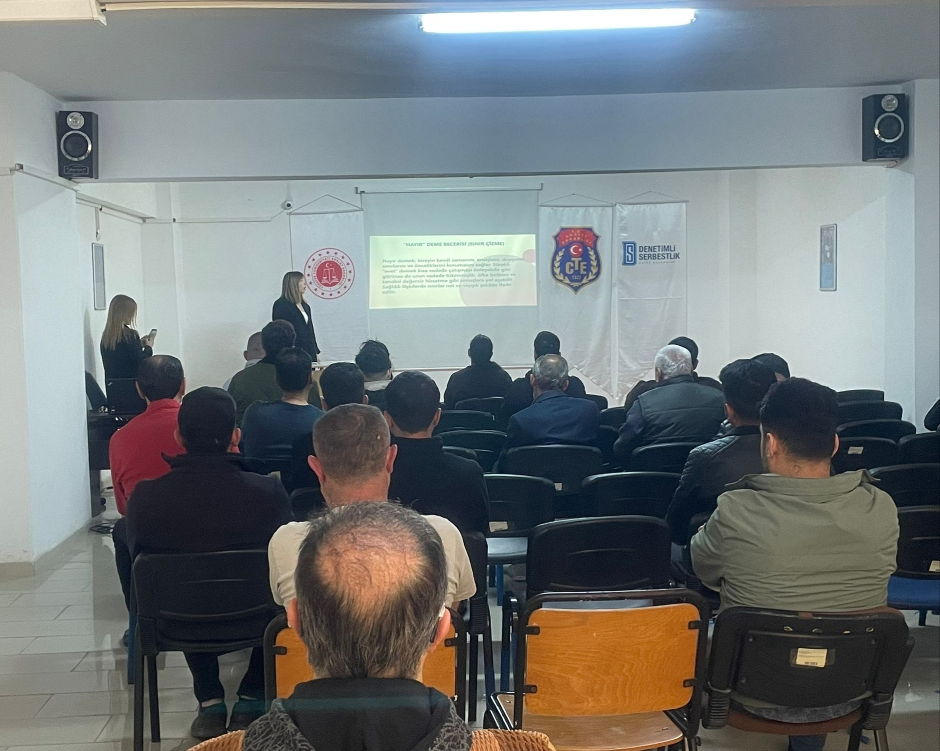 Yalova Üniversitesi Psikoloji Bölümü 4.sınıf öğrencileri tarafından yükümlülerimize ''Atılgan Davranış Becerileri'' konulu seminer verildi.