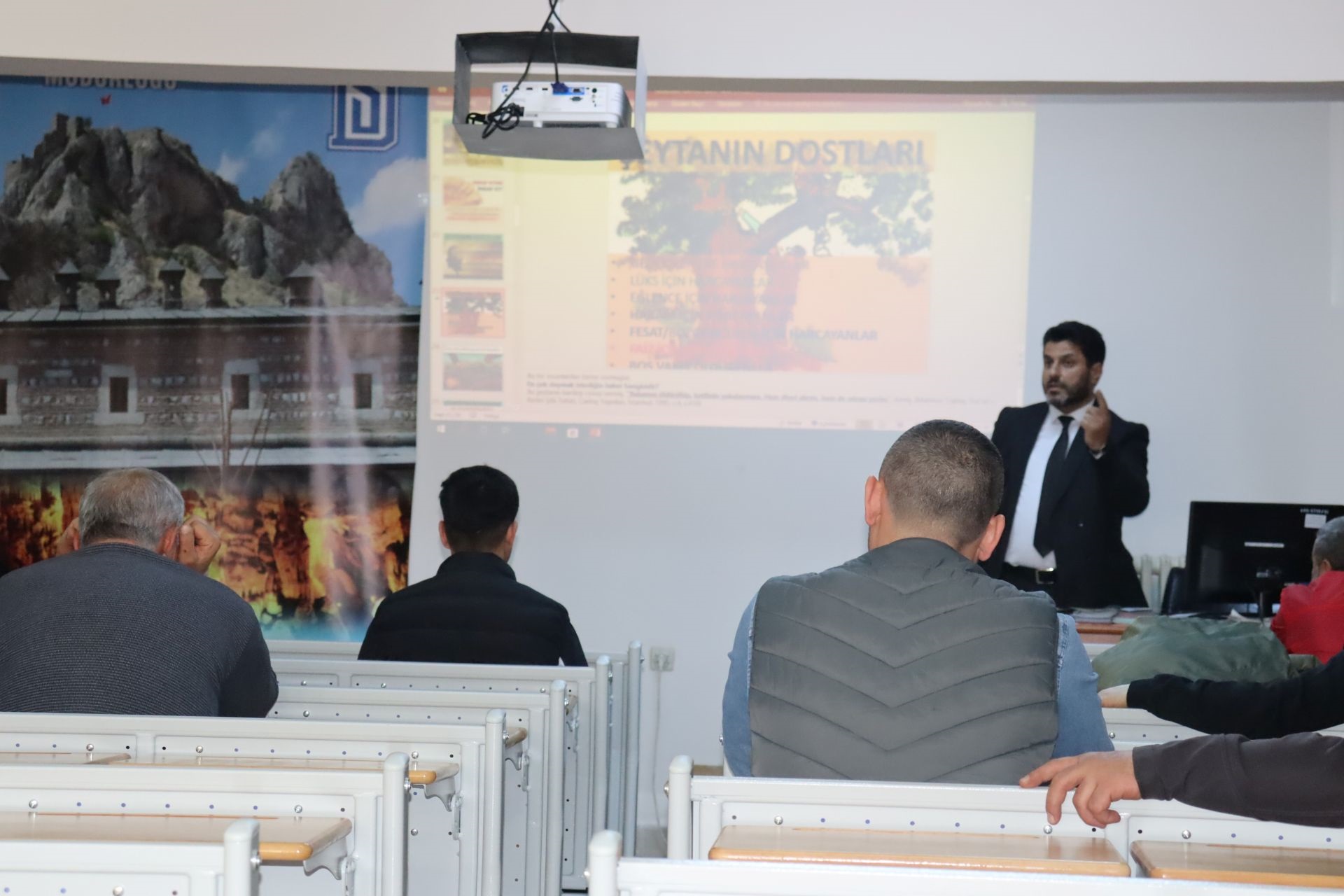 Tokat Denetimli Serbestlik Müdürlüğü’nden Yükümlülere “Değerler Eğitimi” Semineri