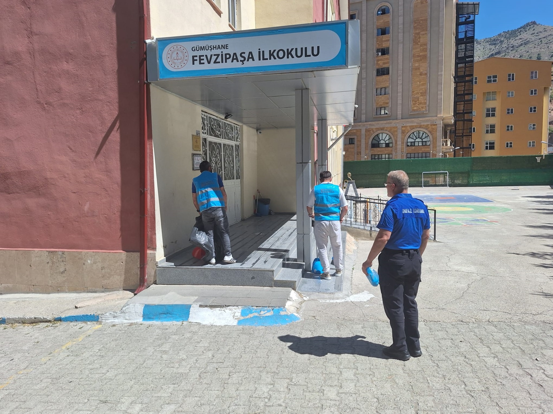 Okul çalışmalarımız devam ediyor...