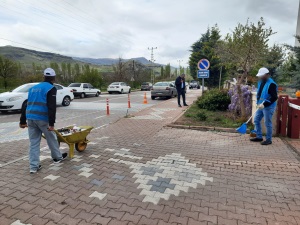 Develi Adliyesinde bahçe temizliği hizmeti gerçekleştirilmiştir