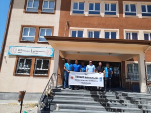Şehit Osman Özsoy İlk ve Ortaokulunda temizlik hizmeti gerçekleştirilmiş
