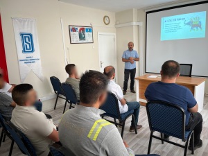 yükümlülere yönelik "Dinimiz ve Peygamber Efendimizin Hayatı" konulu seminer verildi.