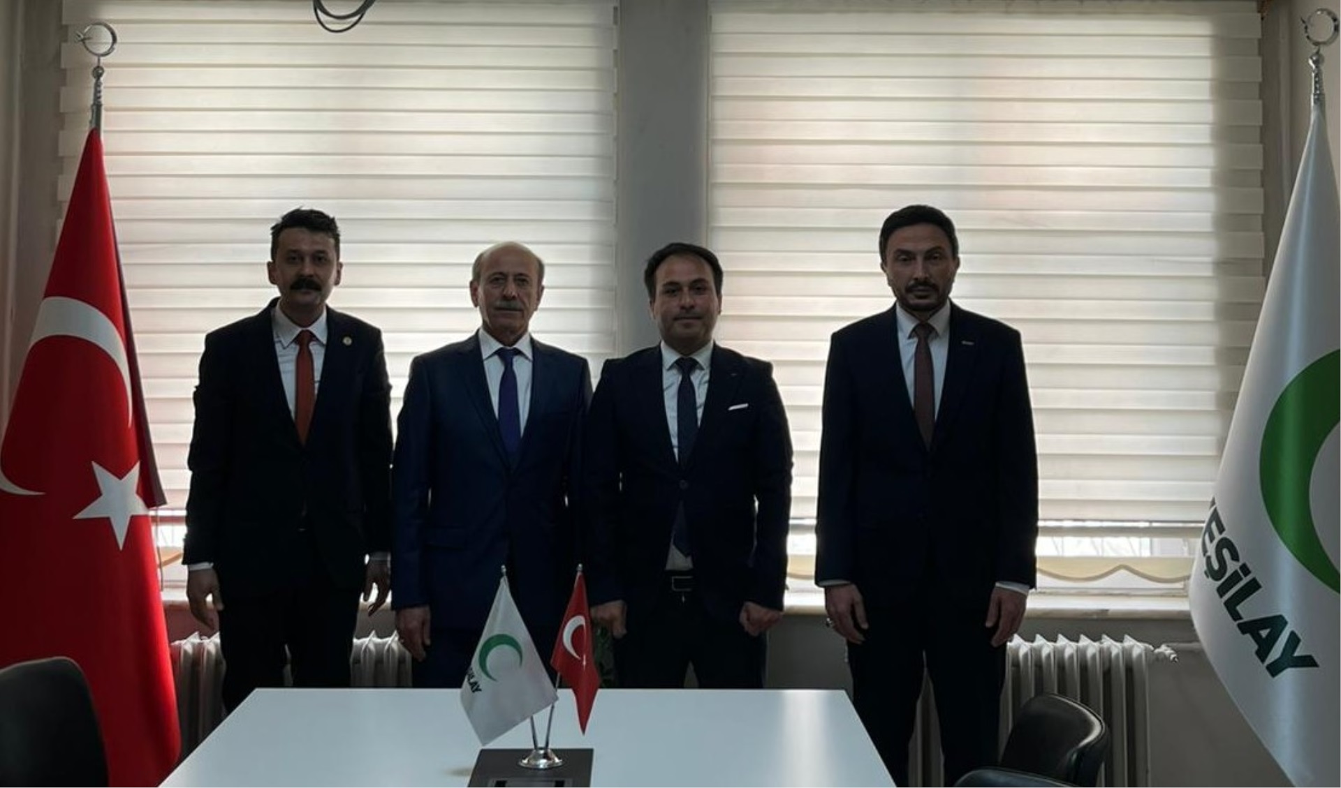 KURUMUMUZDAN YEŞİLAY AFYONKARAHİSAR ŞUBESİNE ANLAMLI ZİYARET