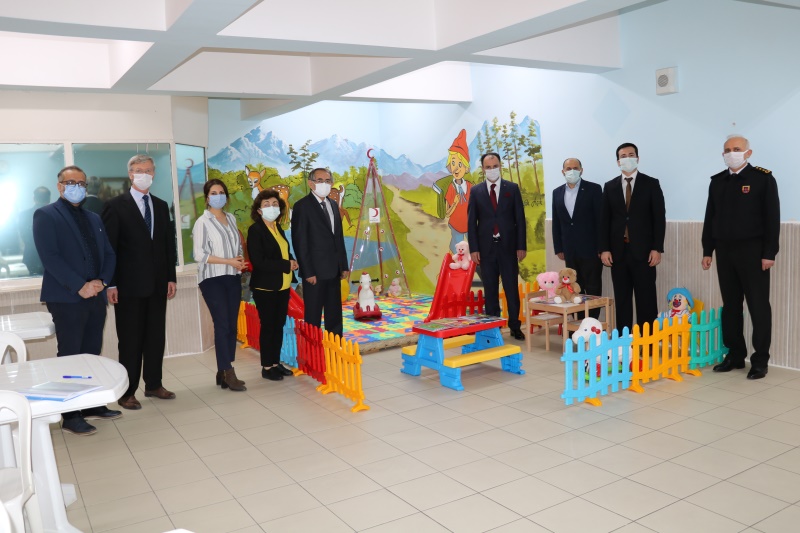 Hükümlü ve Tutuklulara Ziyarete Gelen Çocuklar İçin Türk Kızılay Tarafından Oyun Alanı Kuruldu