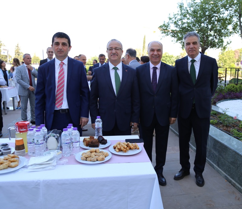 Kurumumuzda, Kurban Bayramı sonrası ilk mesai gününde geleneksel bayramlaşma töreni yapıldı 