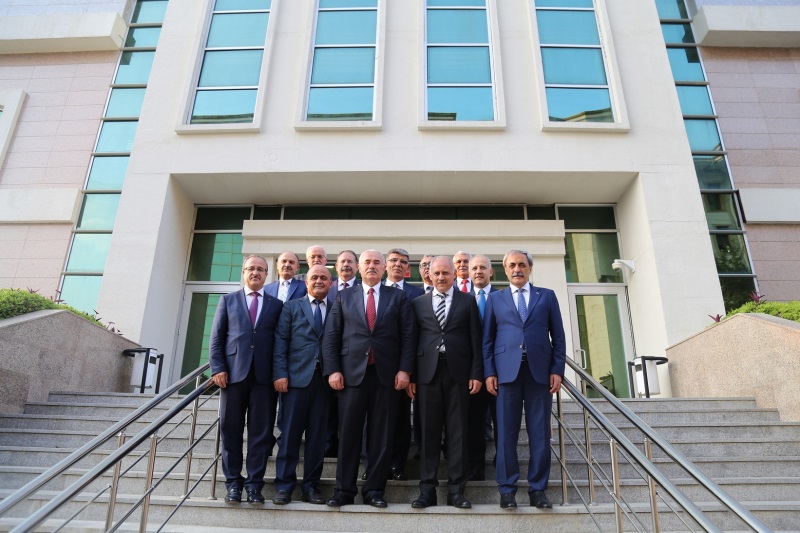 Yargıtay Başkanı Mehmet AKARCA ve Yargıtay Cumhuriyet Başsavcısı Bekir ŞAHİN beraberindeki heyet ile birlikte bölge adliye mahkememizi ziyaret etti.