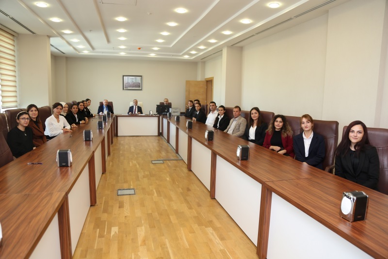 Yeni göreve başlayan 18 personel ile hizmet sözleşmesi imzalandı.