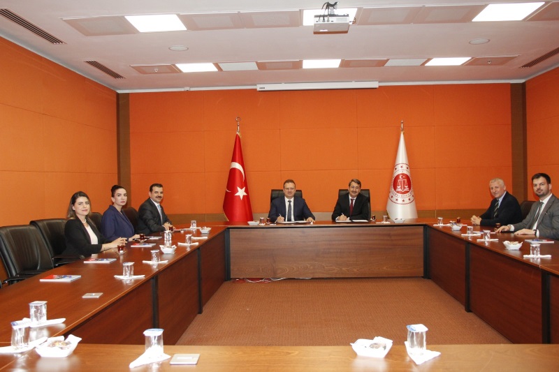İstanbul Adliyesi ile İbni Haldun Üniversitesi arasında İşbirliği Protokolü İmzalandı.