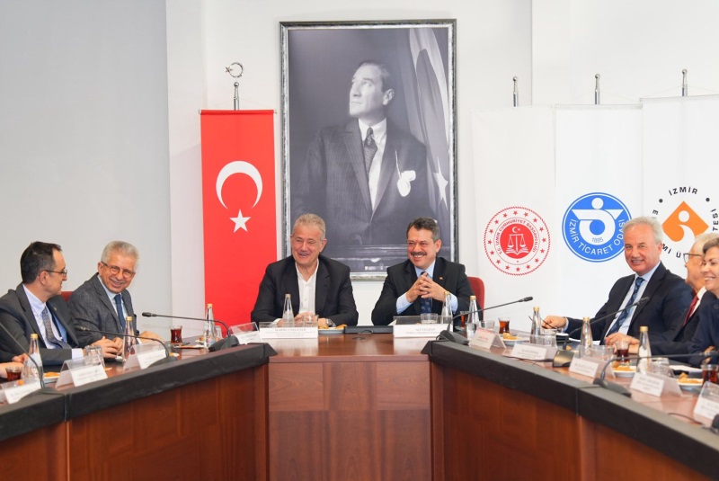 GELECEĞİN HUKUKÇULARI İÇİN ADALET VE AKADEMİ İŞ BİRLİĞİ