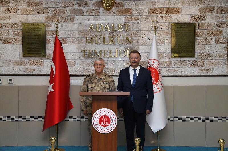 Jandarma Genel Komutanı Orgeneral Arif ÇETİN Cumhuriyet Başsavcılığımızı Ziyaret Etti.