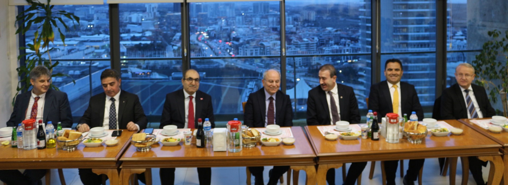 HSK 1. Daire Başkanı Sayın Halil KOÇ'un da katılımıyla Ankara Bölge İdare Mahkemesinde iftar programı düzenlendi.
