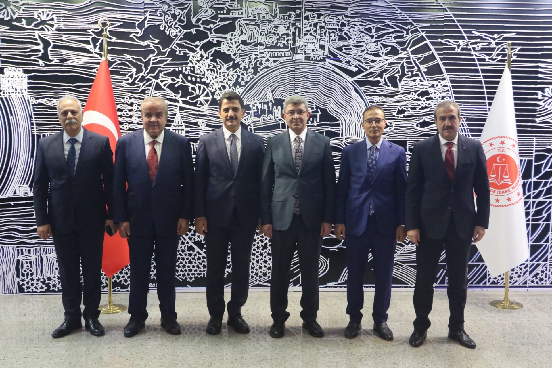 HSK Başkan Vekili ve 2.Daire Başkanı Sn. Fuzuli AYDOĞDU, HSK 1.Daire Başkanı Sn. Turan KULOĞLU ile HSK Üyeleri Sn. Cengiz AYDEMİR ve Sn. Bülent KÜFÜDÜR, Başkanımıza hayırlı olsun ziyaretinde bulundu