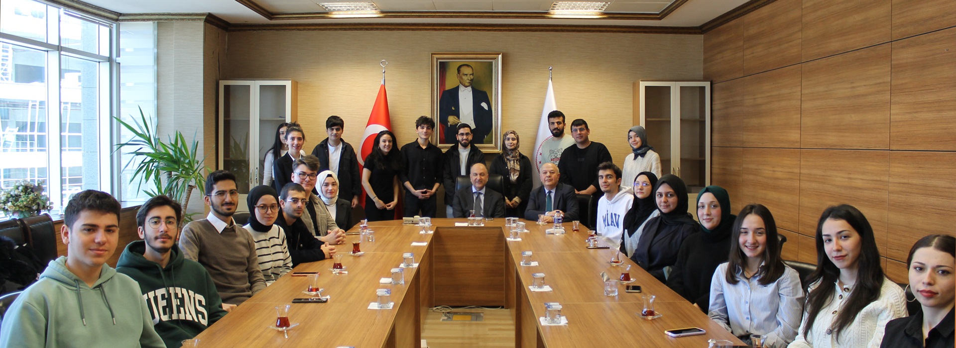 İstanbul Üniversitesi Sanat ve Hukuk Kulübü Öğrencileri Tarafından Başkanlığımıza Ziyarette Bulunulmuş Olup Öğrencilere "Hukuk Sistemi, Hukuk Eğitimi ve Hakimlik Mesleği" Konuları Hakkında Bilgilendirmeler Yapıldı