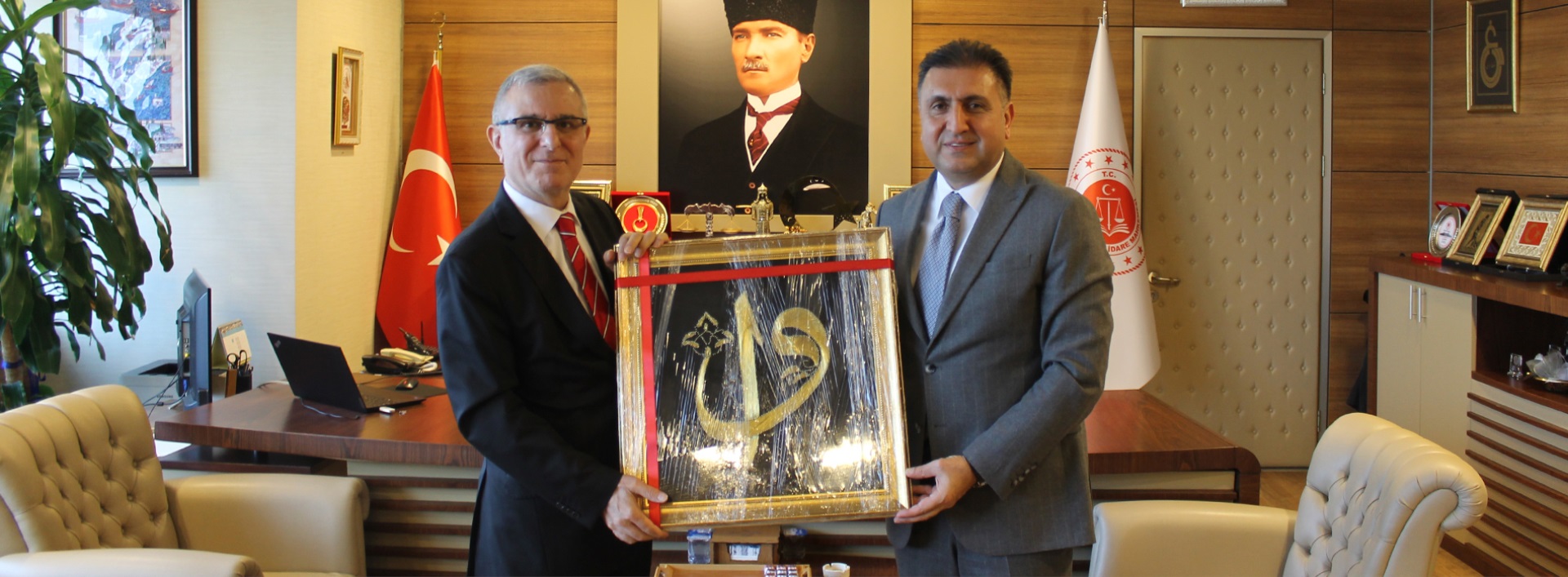 İstanbul İl Milli Eğitim Müdürü Sn. Doç. Dr. Murat Mücahit YENTÜR, Başkanımız Sn. Recep Yılmaz KORKMAZ'a Nezaket Ziyaretinde Bulundu