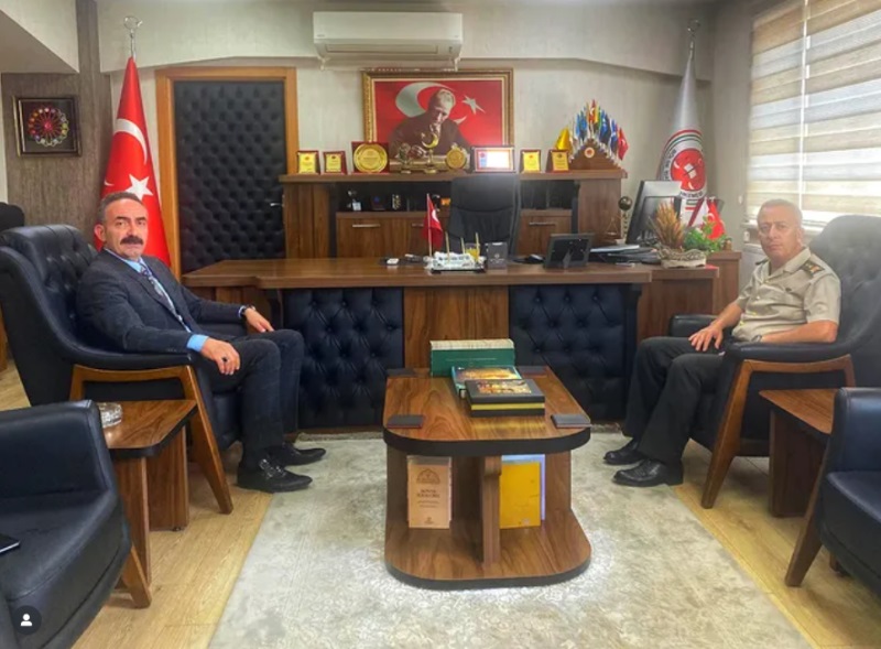 Konya Hava Savunma ve Garnizon Komutanı Tümgeneral Yusuf Diker, Bölge İdare Mahkemesi Başkanımız Nazım Taha Koçak'ı makamında ziyaret etti.