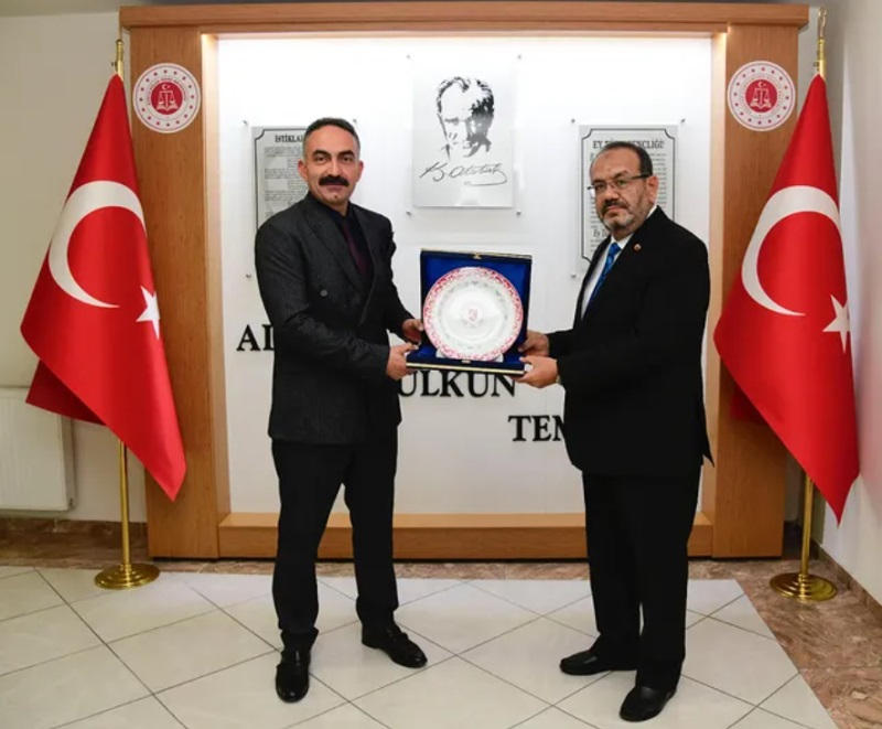 Konya Teknik Üniversitesi Rektörü Prof. Dr. Osman Nuri Çelik, Bölge İdare Mahkemesi Başkanımız Nazım Taha Koçak'ı makamında ziyaret etti.