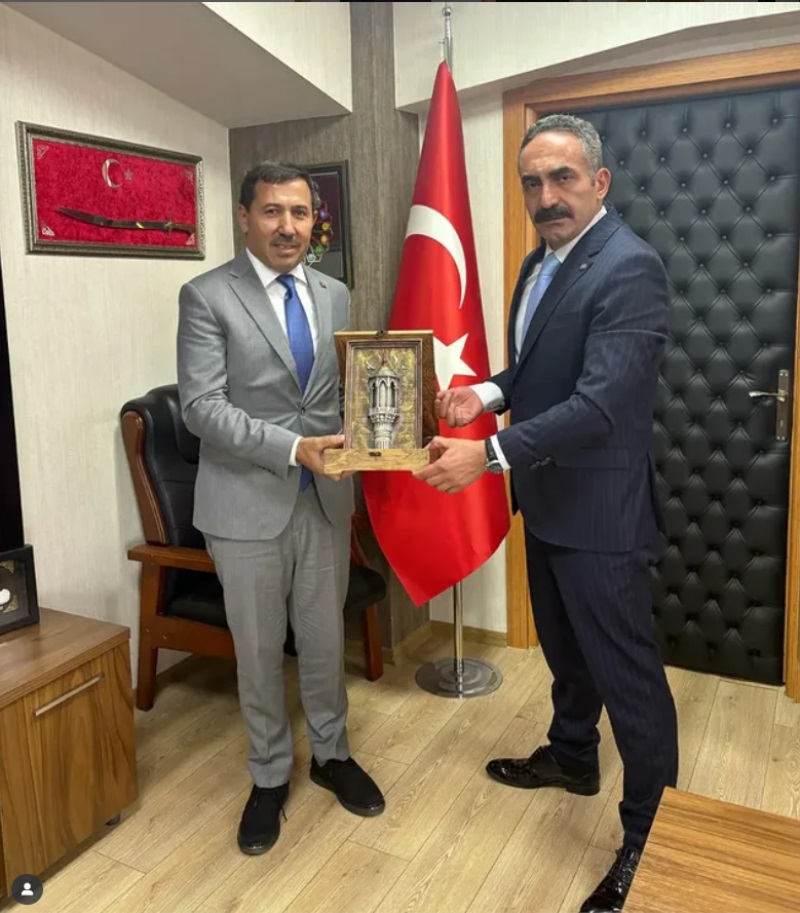 Karatay Belediye Başkanı Hasan Kılca, Bölge İdare Mahkemesi Başkanımız Nazım Taha Koçak'ı makamında ziyaret etti.