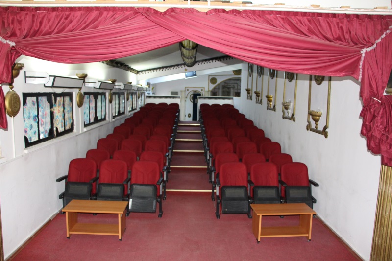 Kurum Konferans Salonu Seyirci Alanı