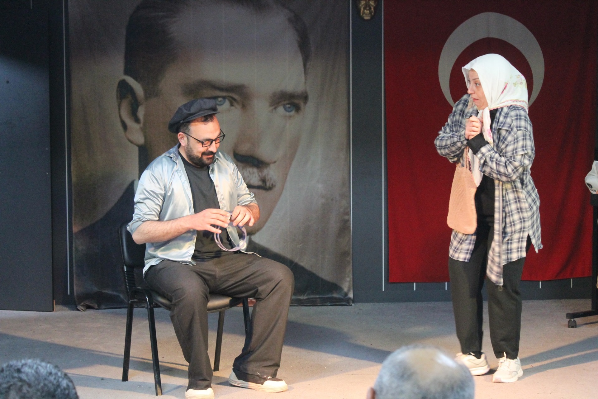 ÜNYE SAHNE SANATLARI DERNEĞİ HÜKÜMLÜ/TUTUKLULARLA BULUŞTU.