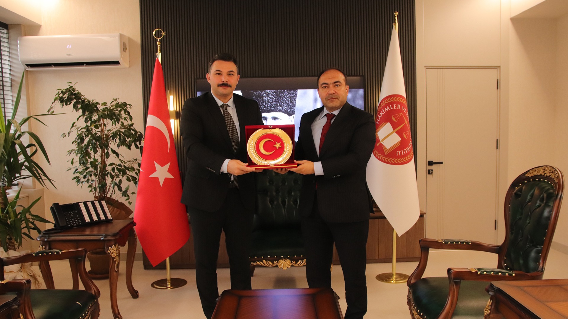 Hakimler ve Savcılar Kurulu (HSK) İkinci Daire Üyesi Sayın Serdar ATEŞ Tokat Adliyesine Ziyarette Bulundu.