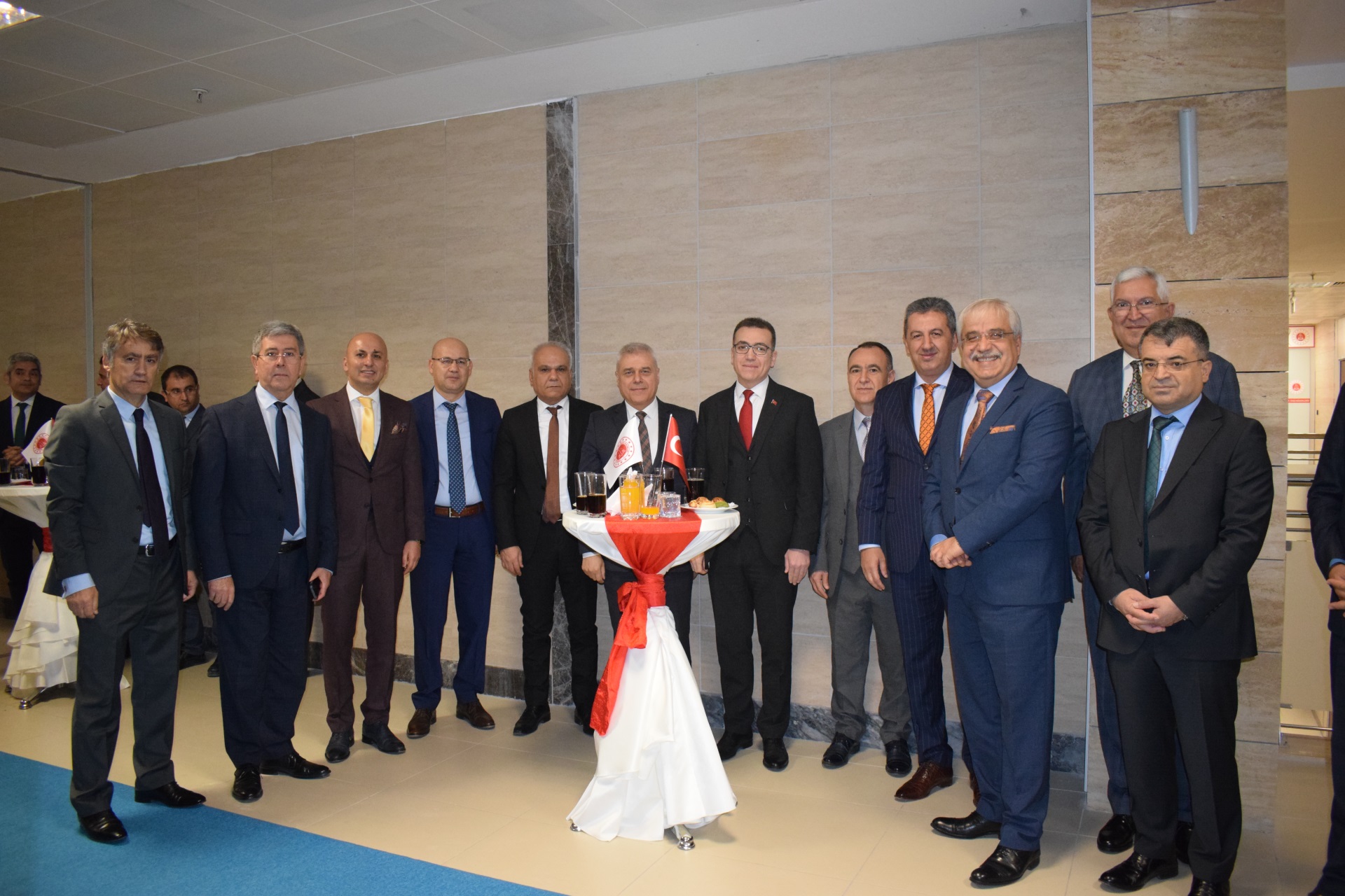 İcra İşleri Dairesi Başkanı Sayın Yusuf ARAPOĞLU'nun katılımıyla  İzmir İcra Müdürlüklerinin açılışı gerçekleştirilmiştir.