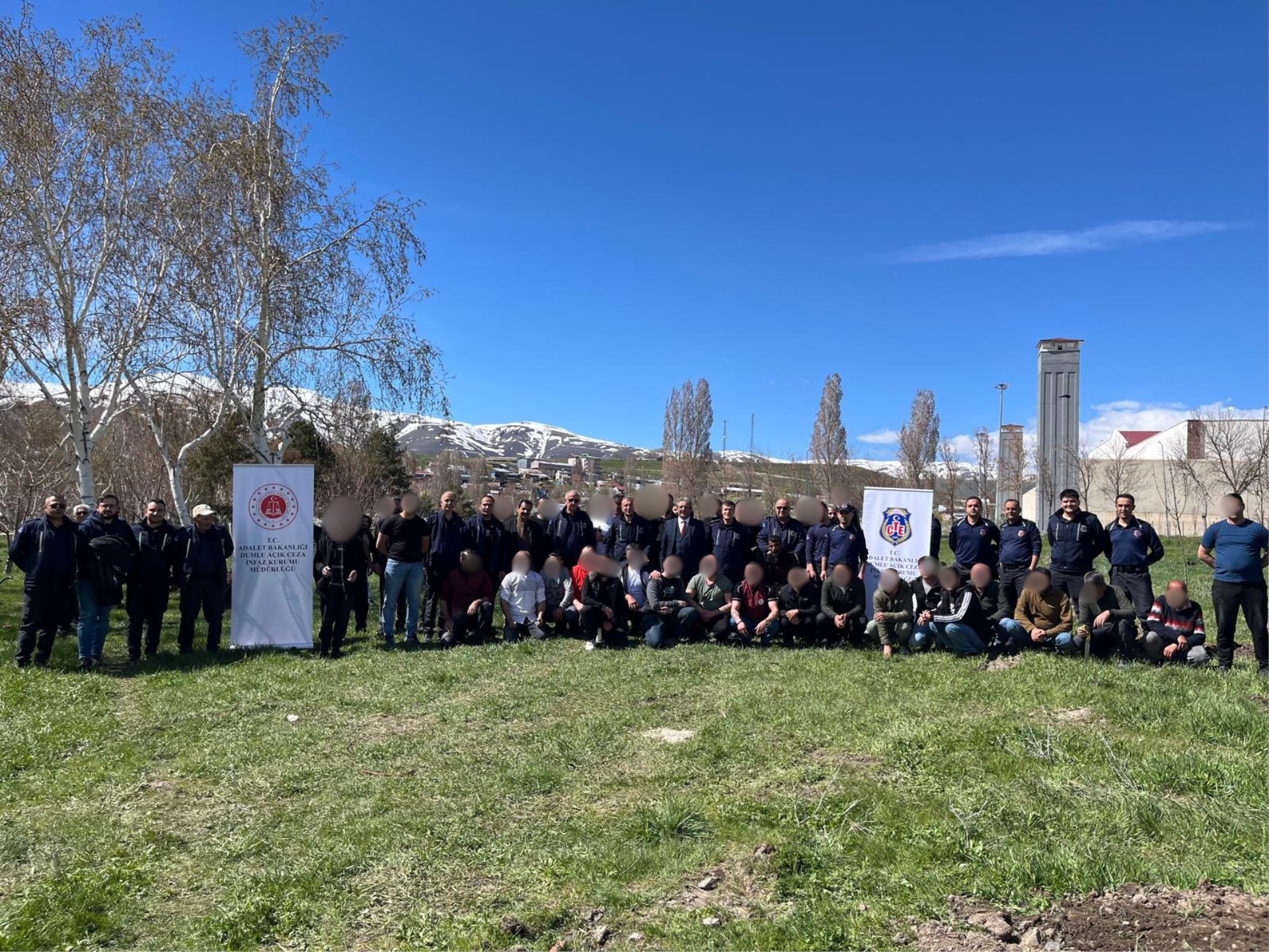 DUMLU’DA UMUTLAR FIDANLA YEŞERIYOR