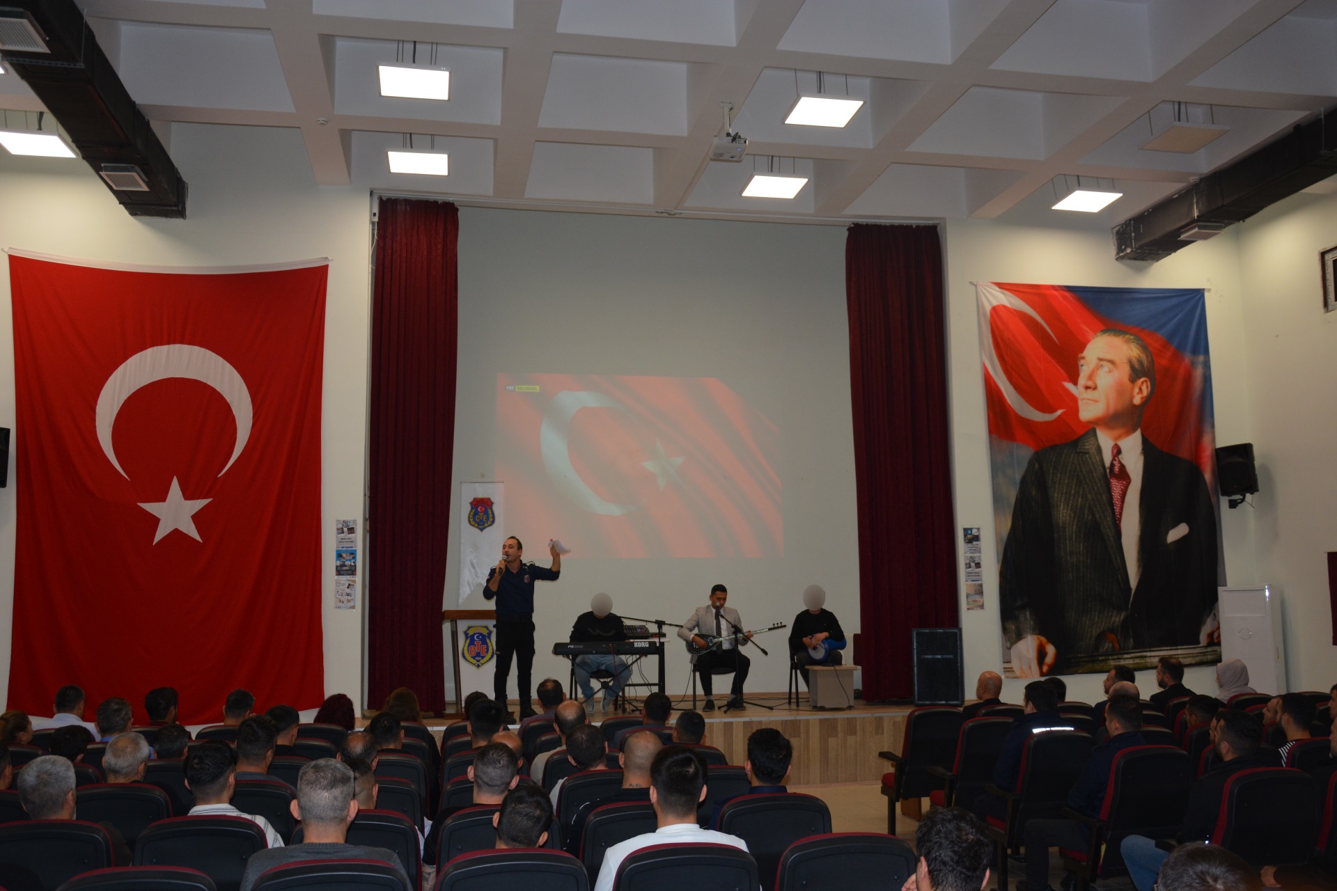 29 Ekim Cumhuriyet Bayramı düzenlenen törenle kutlandı