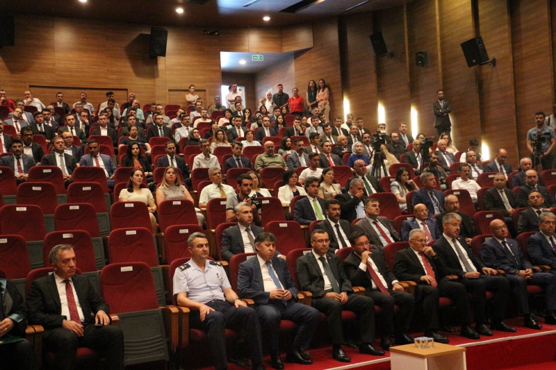 2023-2024 adli yıl açılış töreni Cumhuriyet Başsavcılığımızın konferans salonunda düzenlenmiş olup, fuaye alanında kokteyl verilmiştir. 