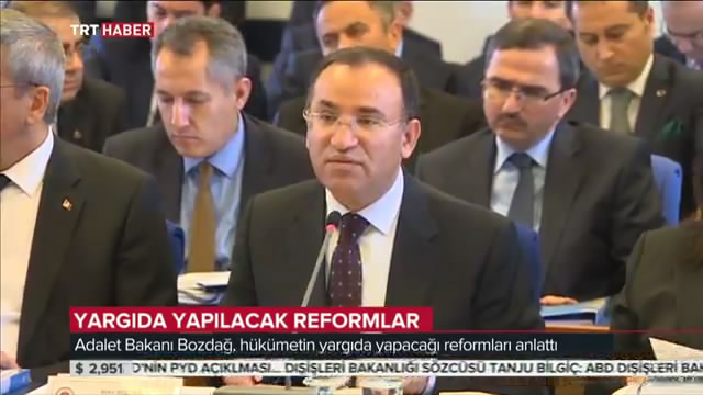 Adalet Bakanı Bekir Bozdağ, Bakanlık bütçesi üzerine sunum yaptı.