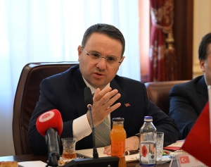 SUUDİ ARABİSTAN ADALET BAKANI SAYIN VELİD BİN MUHAMMED EL-SEM'ÂNÎ’Yİ VE KIYMETLİ HEYETİNİ BAKANLIĞIMIZDA AĞIRLAMAKTAN MEMNUNİYET DUYDUM