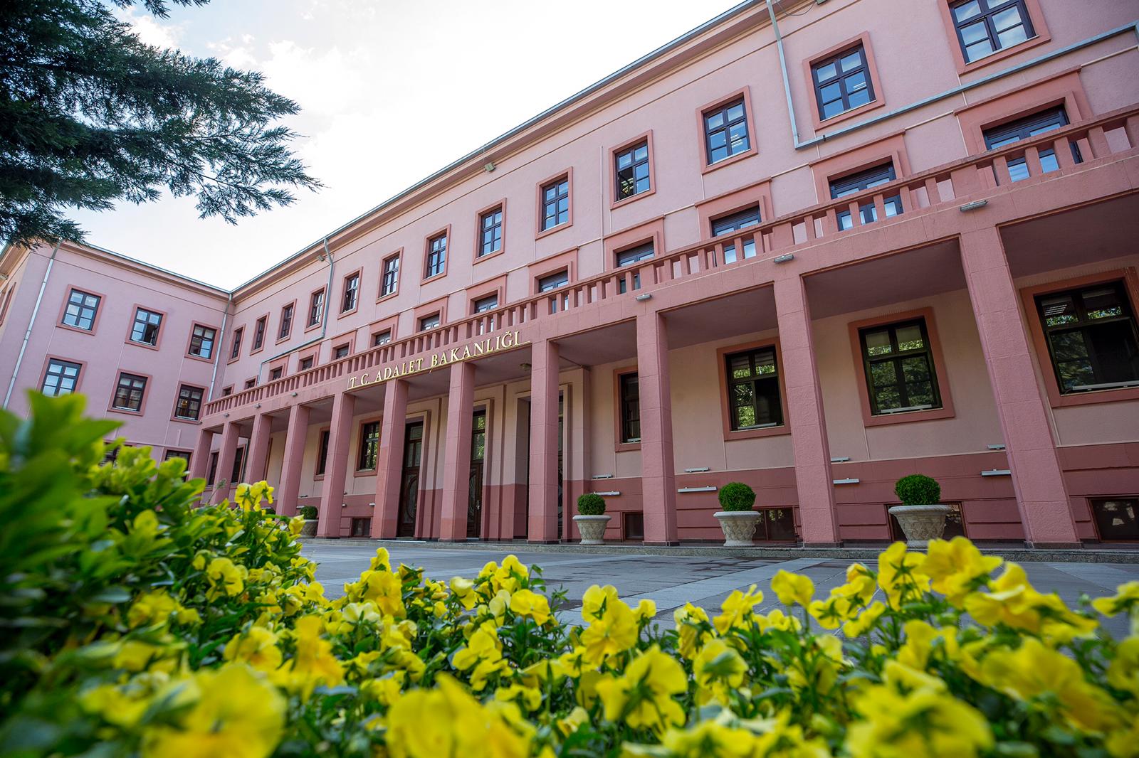 485b8910-93c6-41ca-ba5f-bd3d0d3459e0WhatsApp%20Image%202020-05-28%20at%2017.11.23%20%282%29 ⚖️ Adalet Bakanlığı 10 Bin Personel Alımı Başlıyor! Mart 2026’da Büyük Alım Dalgası 🚨