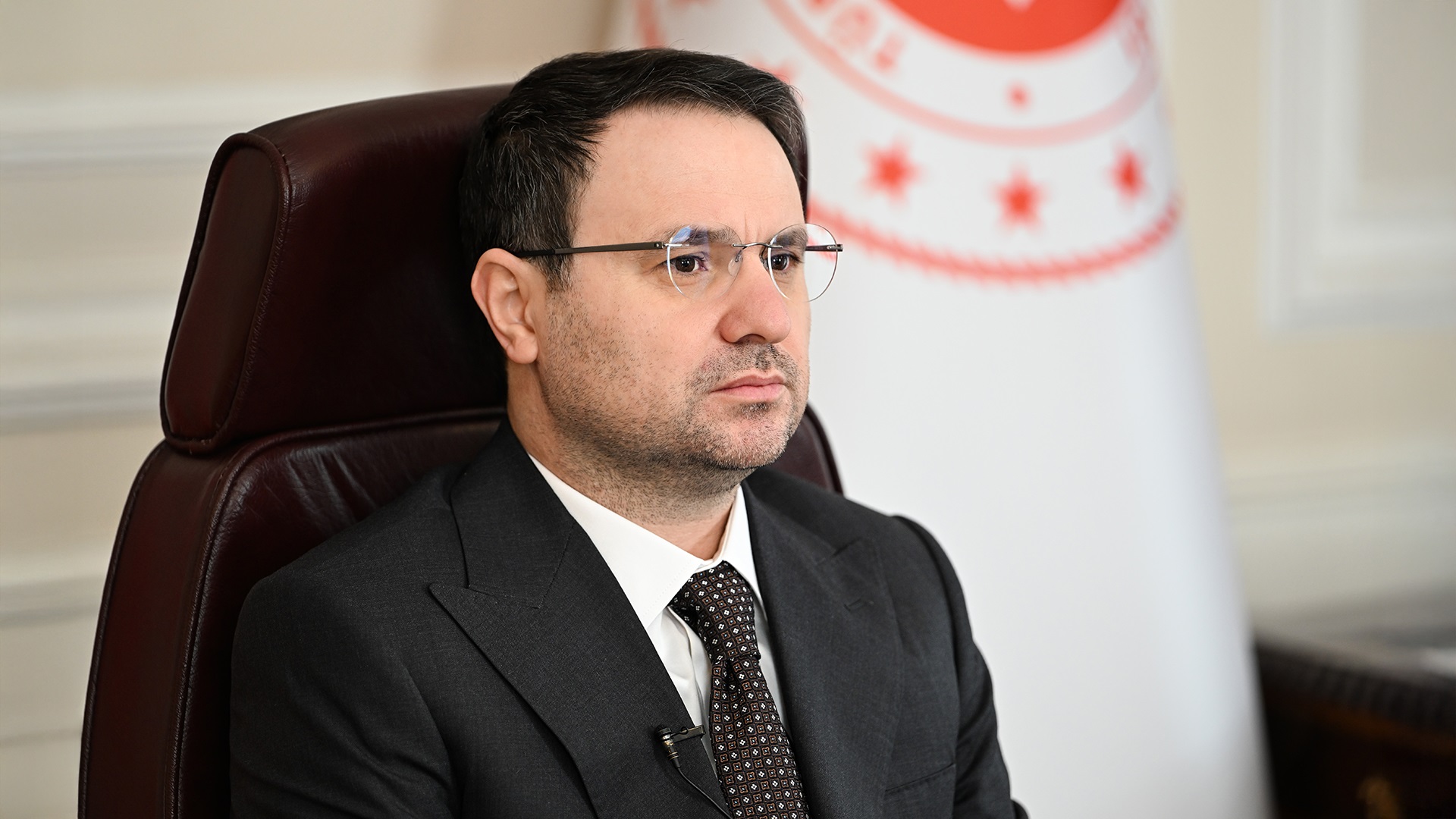 BAKAN GÜRLEK: TAPU KAYITLARINDA KARŞILIĞI OLMAYAN HAYAL ÜRÜNÜ BU İDDİALAR TAMAMEN KAMUOYUNU YANILTMAYA YÖNELİKTİR Duyuru Görseli