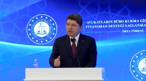 AVUKATLARIMIZI DESTEKLİYOR,SAVUNMA MAKAMINI GÜÇLENDİRİYORUZ