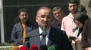 Bakan Bozdağ: "Hiçbir terör saldırısı Türkiye Cumhuriyeti Devleti'ni geri adım attırmayacaktır.