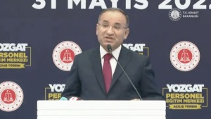 Adalet Bakanı Bekir Bozdağ, Yozgat Cemil Çiçek Personel Eğitim Merkezi'nin açılışında konuştu.