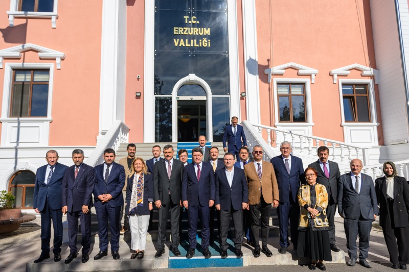 ADALET BAKANI TUNÇ, ERZURUM’DA ÇEŞİTLİ TEMASLARDA BULUNDU