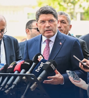 YÜRÜTÜLEN ADLİ SORUŞTURMALAR ÜZERİNDEN MANİPÜLASYON YAPMAK, YARGI MENSUPLARINI HEDEF ALMAK CHP’YE VE GENEL BAŞKANINA HİÇBİR ŞEY KAZANDIRMAZ
