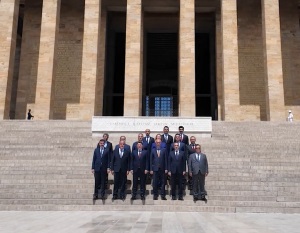 HSK ÜYELERİMİZLE ANITKABİR'İ ZİYARET ETTİK VE YENİ SEÇİLEN ÜYELERİMİZLE BİRLİKTE GENEL KURUL TOPLANTIMIZI GERÇEKLEŞTİRDİK