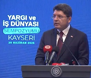 DEMOKRASİMİZİN HER 10 YILDA BİR MUHTIRA VE DARBELERLE ÖNÜNÜN KESİLMESİNİ HİÇBİR ZAMAN UNUTMADIK, ASLA UNUTMAYACAĞIZ!