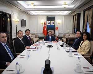 SAYIN ADALET BAKANIMIZ AKIN GÜRLEK, YUNANİSTAN ADALET BAKANI YORGOS FLORİDİS İLE VİDEO KONFERANS GERÇEKLEŞTİRDİ