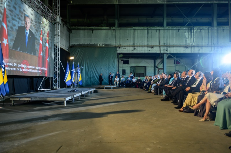 BAKAN TUNÇ SREBRENİTSA SOYKIRIMININ 29. YILI DOLAYISIYLA DÜZENLENEN TÖRENE KATILDI