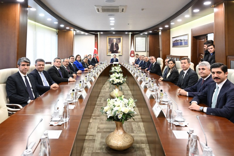 ADALET BAKANI AKIN GÜRLEK, HSK’DA İLK TOPLANTISINI YAPTI 