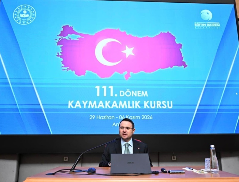 ADALET BAKANI AKIN GÜRLEK KAYMAKAM ADAYLARI İLE BİR ARAYA GELDİ
